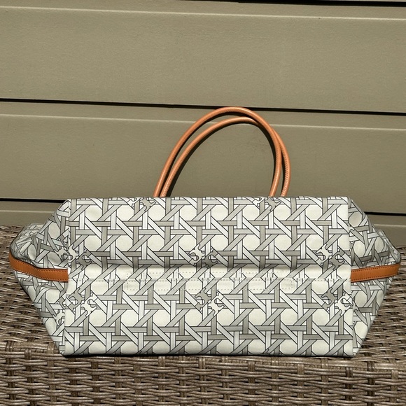 Tory Burch Basketweave Shopper Bag - Picture 10 of 15